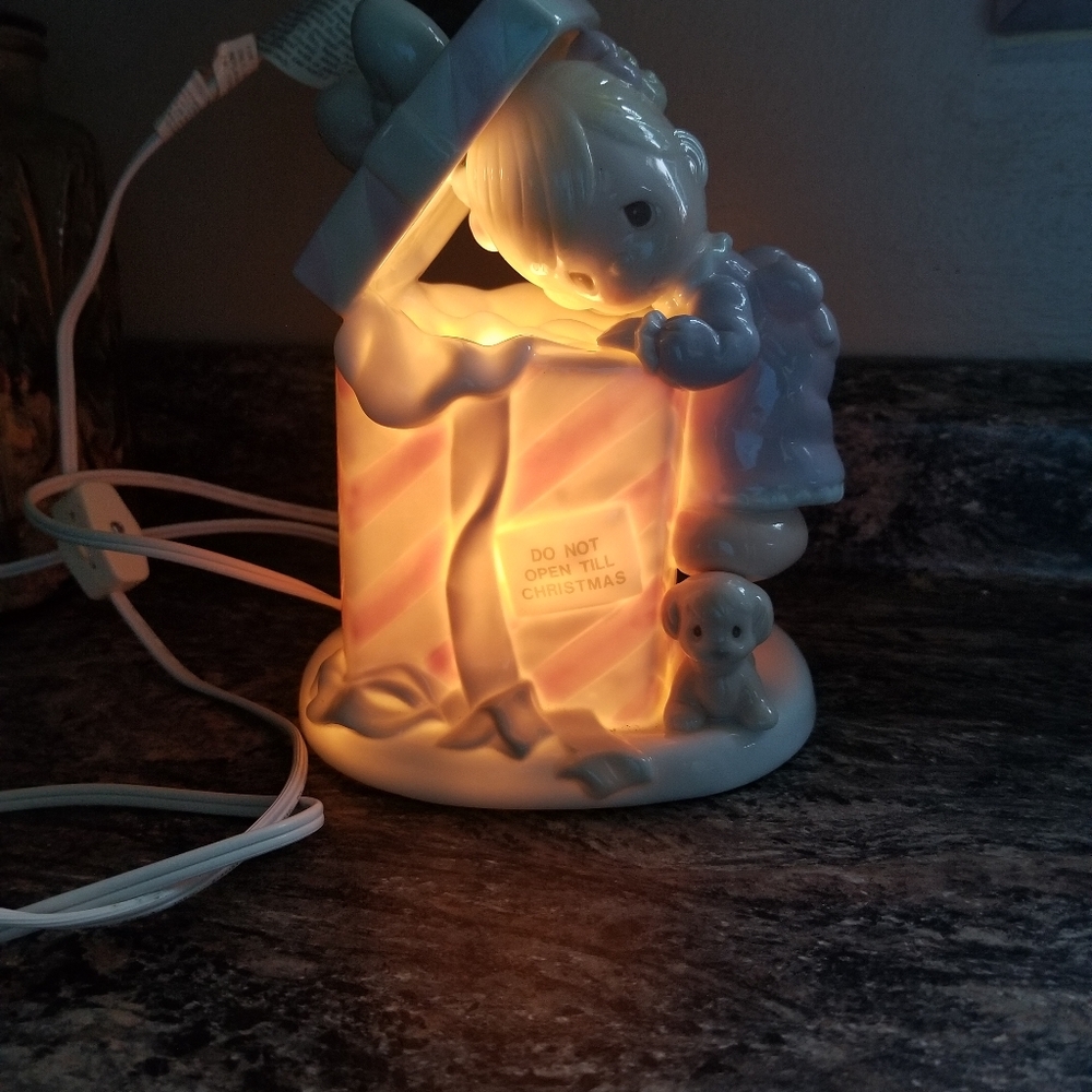 Precious moment light